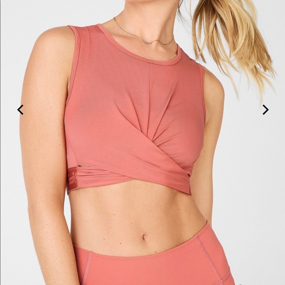 NWOT Fabletics Pia Powertouch Front Twist Tank